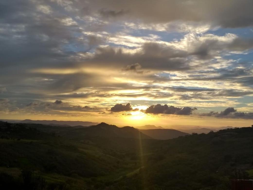 Chales Serra Monte مونتي داس جاميليراس المظهر الخارجي الصورة